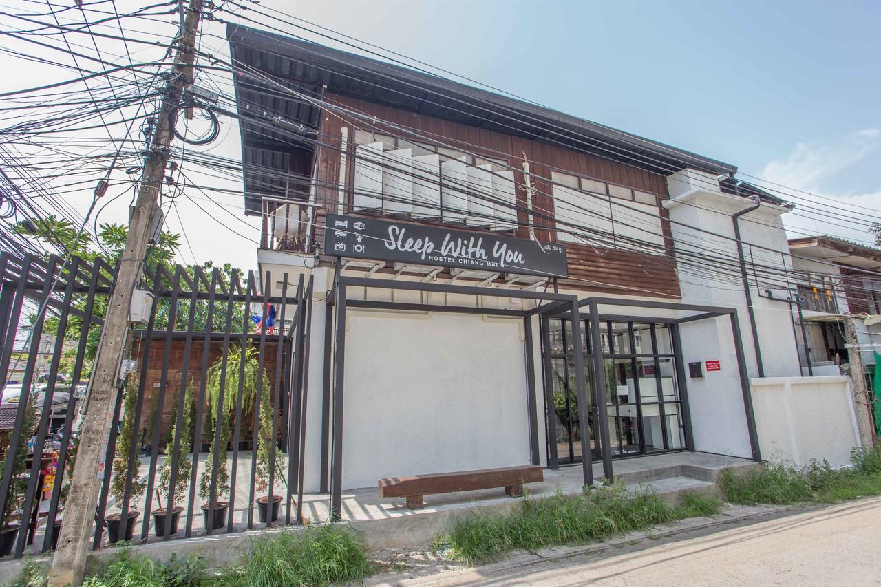 Sleep With You - Hatch Co-Living And Co-Working Space Chiang Mai Esterno foto