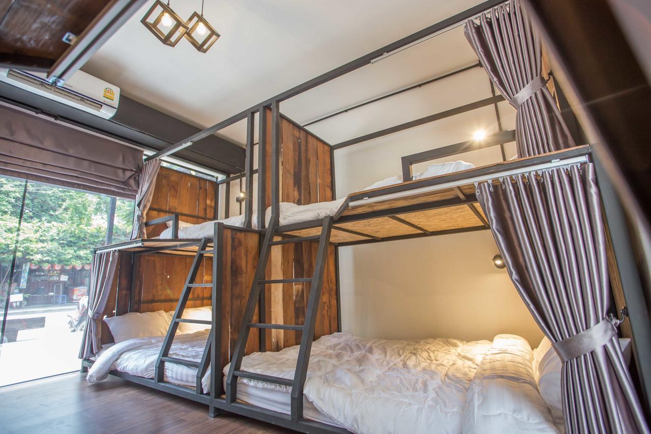 Sleep With You - Hatch Co-Living And Co-Working Space Chiang Mai Esterno foto