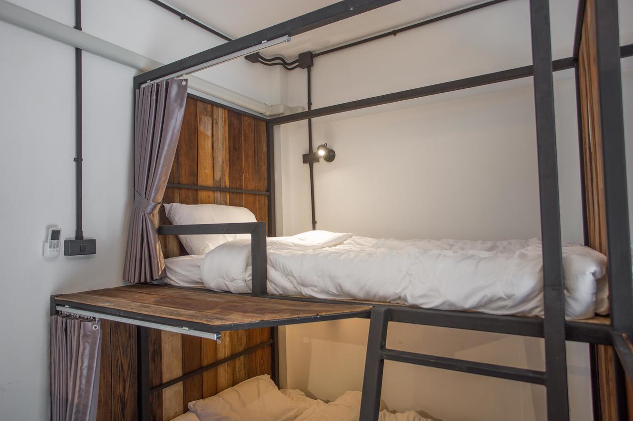 Sleep With You - Hatch Co-Living And Co-Working Space Chiang Mai Esterno foto